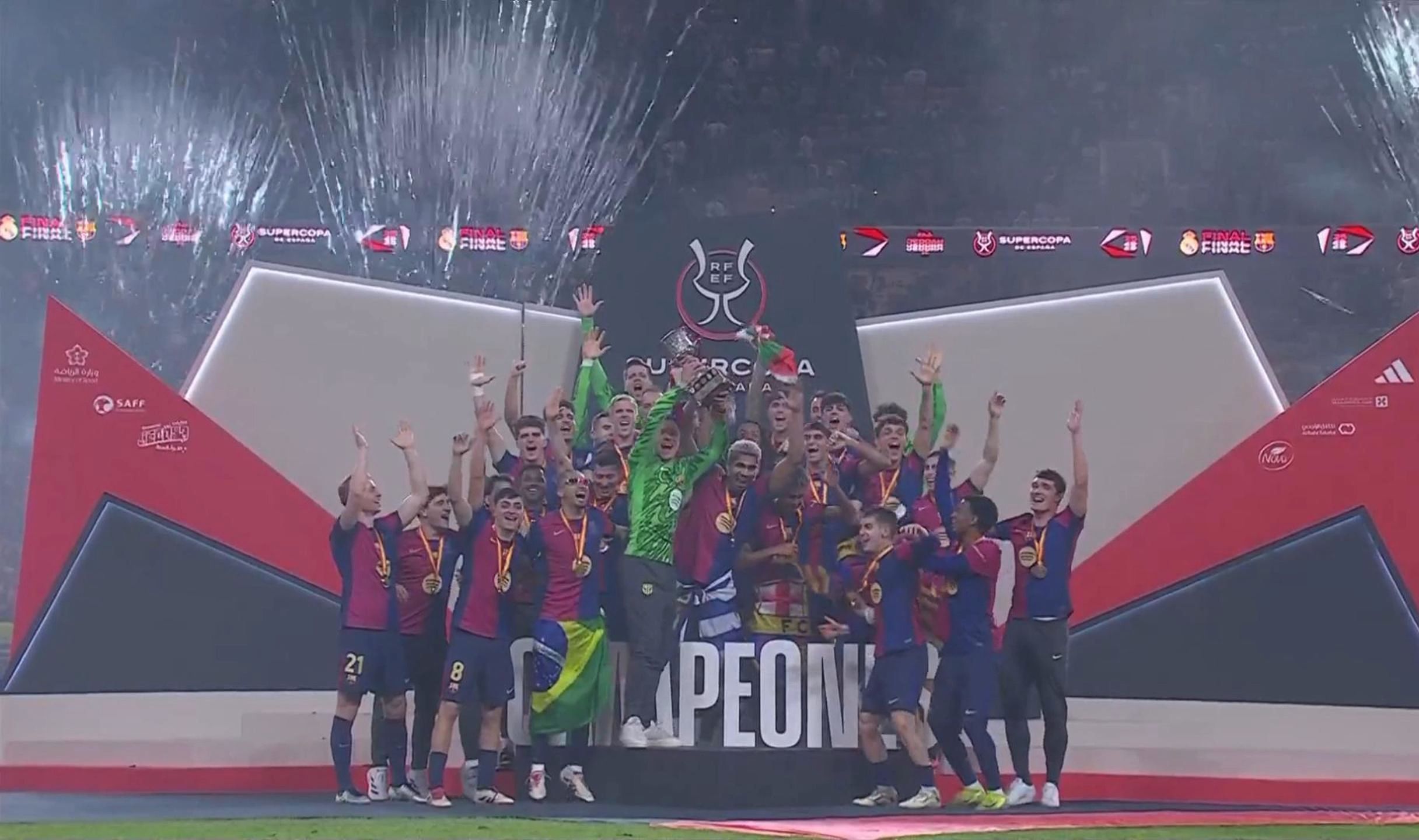 难逃四连败？海港三大主力缺阵亚冠，中超冠军本轮再败恐提前告别赛场