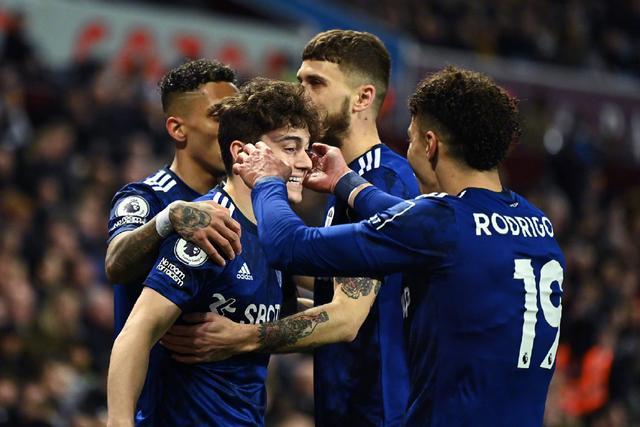 曼联计划在2026年签下巴莱巴，布莱顿可能接受7500万英镑报价，维拉考虑出售博加德以提升财务能力。