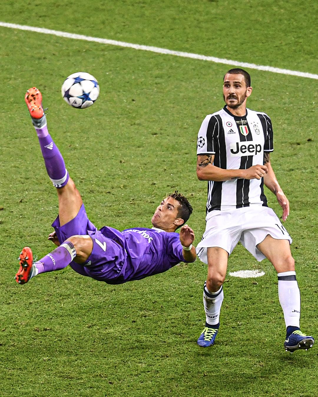 TA评选明年世界杯百大球星：梅西仅第八！C罗高居第25！