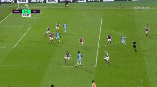 曼联拉什福德末段进球绝杀热刺